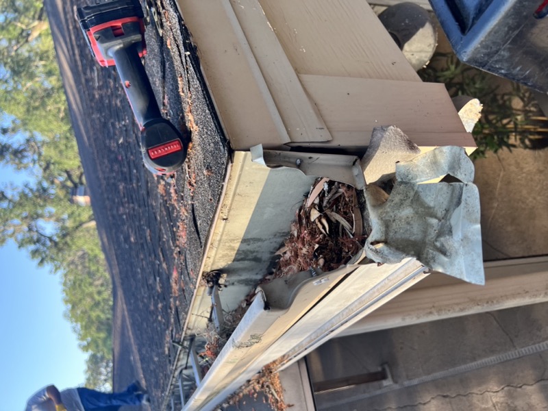 Licensed gutter contractor Lakeland FL